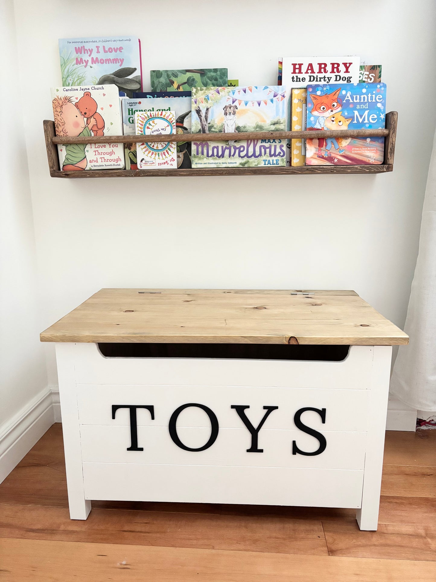 2.5’ Custom Toy Box